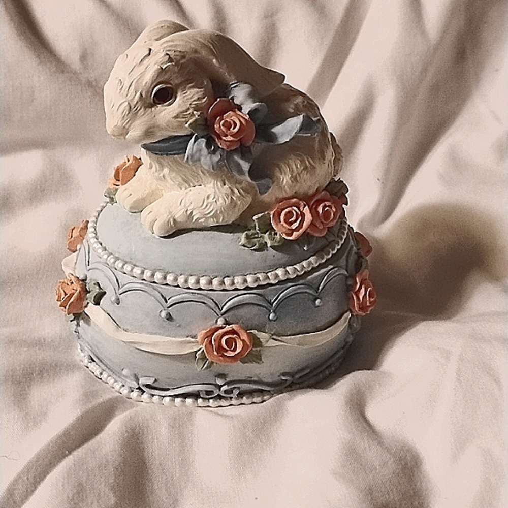 Heritage House Trinket Box Plays Love Story